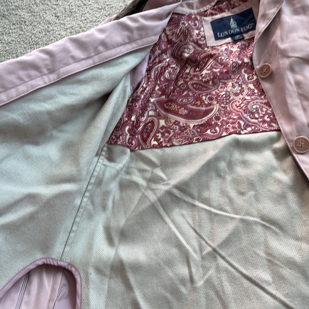 ๐5 for $25 Pink London Fog trench coat with fur detail - Picture 8 of 11